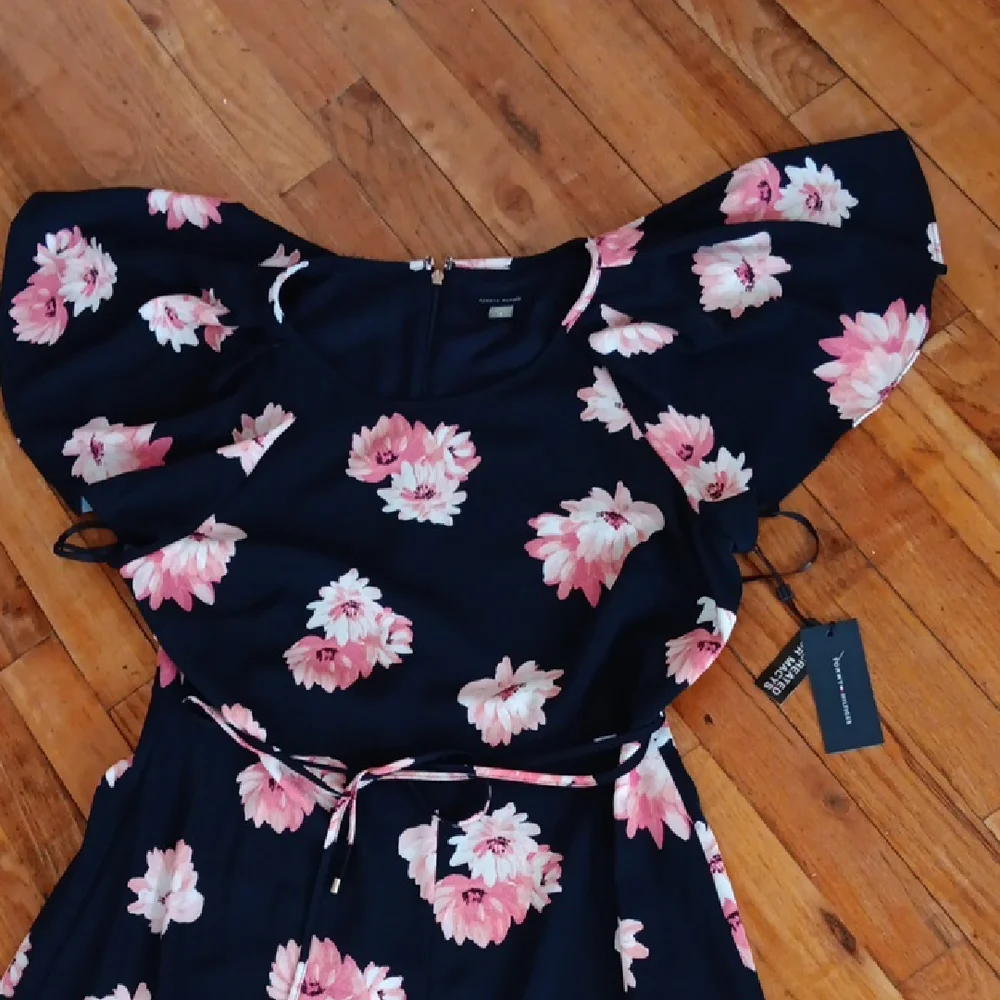 Tommy Hilfiger Navy Dress with Pink Accents 14 NWT - Picture 3 of 9